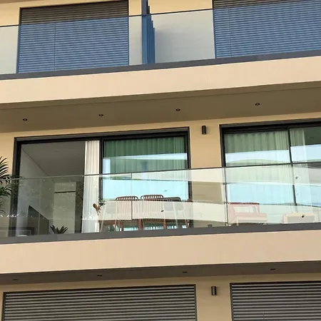 M33 Apartman *